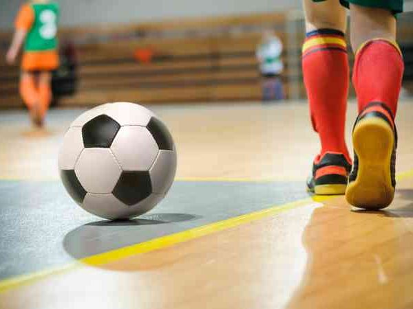 aire flor Nueve ᐈ Zapatillas de fútbol sala para niños ㋡ - Guía y la mejor selección